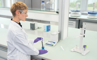 misurazione del pH in laboratorio e in linea