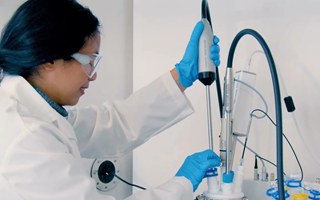 Polymerization Process Optimization with PAT and Lab Automation