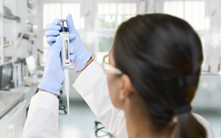 Un ELISA perfetto - l'impatto delle buone pratiche di pipettaggio